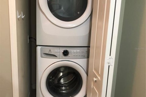 Adosado en alquiler en Tampa, Florida, 2 dormitorios, 101.08 m2 № 2156333 - foto 21