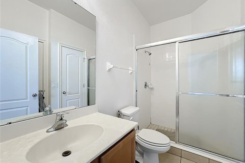 Townhouse in Ocoee, Florida 4 bedrooms, 166.2 sq.m. № 2143420 - photo 16