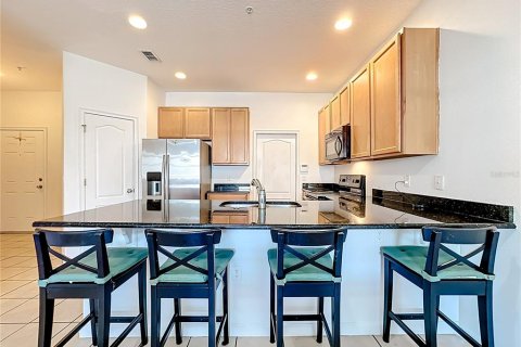 Townhouse in Ocoee, Florida 4 bedrooms, 166.2 sq.m. № 2143420 - photo 8
