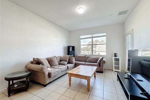 Townhouse in Ocoee, Florida 4 bedrooms, 166.2 sq.m. № 2143420 - photo 12