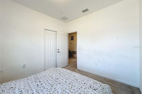 Townhouse in Ocoee, Florida 4 bedrooms, 166.2 sq.m. № 2143420 - photo 23
