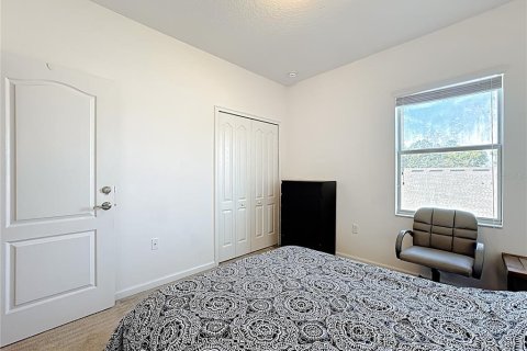 Townhouse in Ocoee, Florida 4 bedrooms, 166.2 sq.m. № 2143420 - photo 26