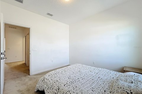 Townhouse in Ocoee, Florida 4 bedrooms, 166.2 sq.m. № 2143420 - photo 21