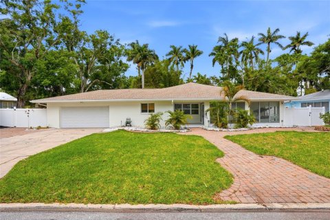 Casa en Bradenton, Florida 3 dormitorios, 256.04 m2 № 2129482