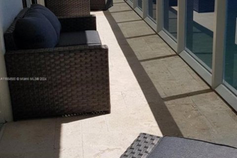 Condo à Hallandale Beach, Floride, 3 chambres  № 2015522