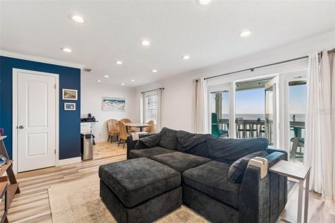 Condo in Saint Petersburg, Florida, 1 bedroom  № 2212136 - photo 3