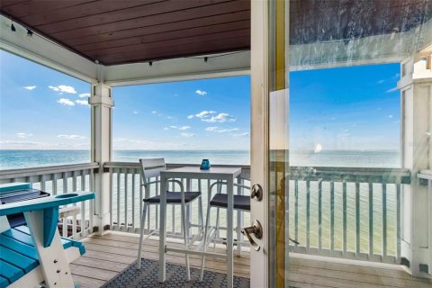 Condo in Saint Petersburg, Florida, 1 bedroom  № 2212136 - photo 5