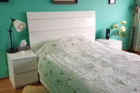 Condo in Hallandale Beach, Florida, 1 bedroom  № 909091 - photo 1