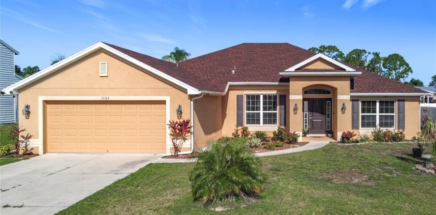 House in Punta Gorda, Florida 4 bedrooms, 213.77 sq.m. № 1815541