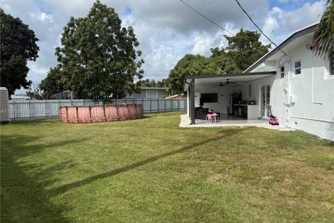 Villa ou maison à louer à Homestead, Floride: 3 chambres, 103.31 m2 № 1976673 - photo 30