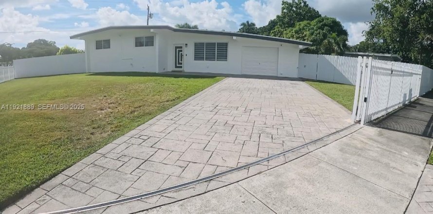 Villa ou maison à Homestead, Floride 3 chambres, 103.31 m2 № 1976673