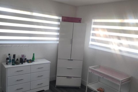 Villa ou maison à louer à Homestead, Floride: 3 chambres, 103.31 m2 № 1976673 - photo 15