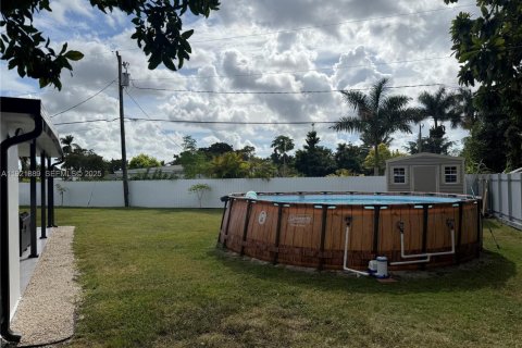 Villa ou maison à louer à Homestead, Floride: 3 chambres, 103.31 m2 № 1976673 - photo 3