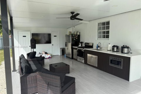 Villa ou maison à louer à Homestead, Floride: 3 chambres, 103.31 m2 № 1976673 - photo 23