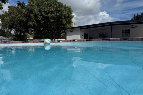 Villa ou maison à louer à Homestead, Floride: 3 chambres, 103.31 m2 № 1976673 - photo 28