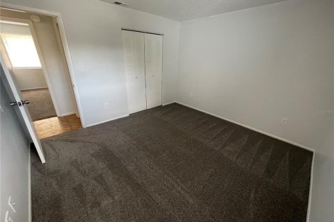 Townhouse in Tampa, Florida 2 bedrooms, 99.31 sq.m. № 1888555 - photo 13