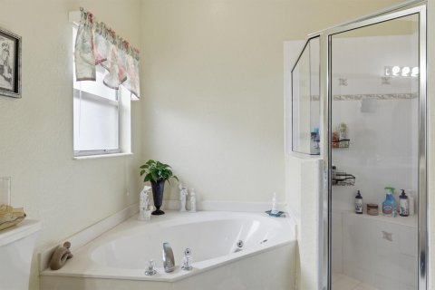 Casa en venta en Port St. Lucie, Florida, 2 dormitorios, 154.31 m2 № 2078279 - foto 23