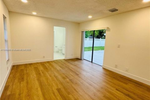 Villa ou maison à vendre à Lauderhill, Floride: 4 chambres, 211.17 m2 № 1954311 - photo 28