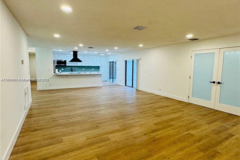 Villa ou maison à vendre à Lauderhill, Floride: 4 chambres, 211.17 m2 № 1954311 - photo 13