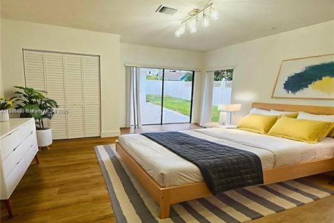 Villa ou maison à vendre à Lauderhill, Floride: 4 chambres, 211.17 m2 № 1954311 - photo 18