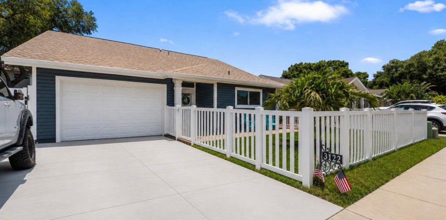 Casa en Largo, Florida 3 dormitorios, 125.23 m2 № 2200824