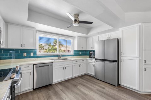 Casa en venta en Largo, Florida, 3 dormitorios, 125.23 m2 № 2200824 - foto 4