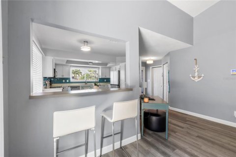 Casa en venta en Largo, Florida, 3 dormitorios, 125.23 m2 № 2200824 - foto 5