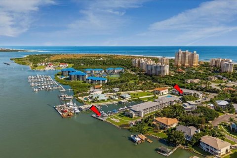 Condo in New Smyrna Beach, Florida, 2 bedrooms  № 2393532 - photo 2