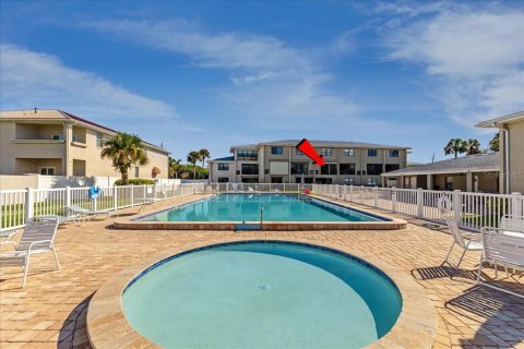 Condo in New Smyrna Beach, Florida, 2 bedrooms  № 2393532 - photo 25
