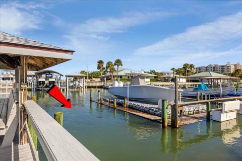 Condo in New Smyrna Beach, Florida, 2 bedrooms  № 2393532 - photo 30