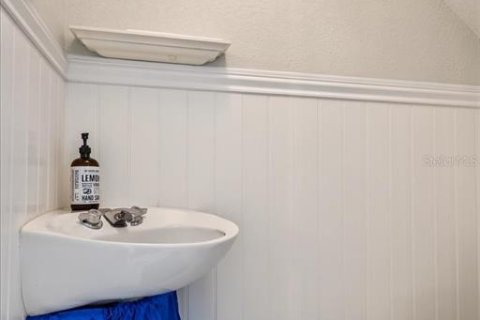 Condo in New Smyrna Beach, Florida, 2 bedrooms  № 2393532 - photo 12