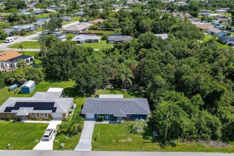 Casa en venta en Punta Gorda, Florida, 2 dormitorios, 114.08 m2 № 1803175 - foto 1