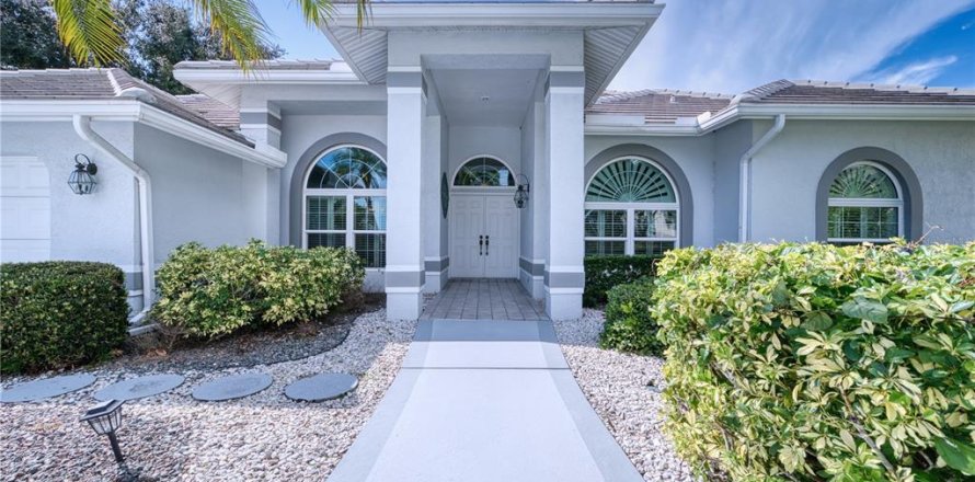 Casa en Bradenton, Florida 3 dormitorios, 266.44 m2 № 2387322