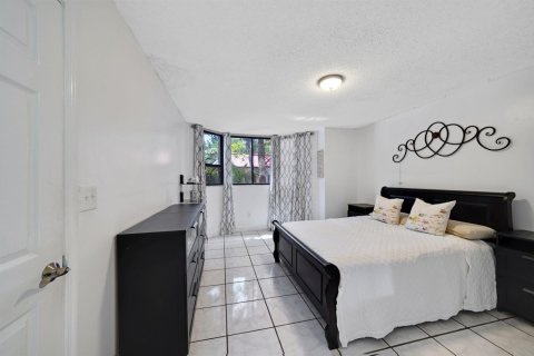 Condominio en venta en Plantation, Florida, 2 dormitorios, 90.12 m2 № 2243358 - foto 12