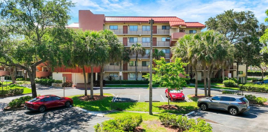 Condominio en Plantation, Florida, 2 dormitorios  № 2243358