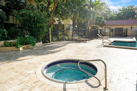 Condominio en venta en Plantation, Florida, 2 dormitorios, 90.12 m2 № 2243358 - foto 28
