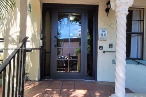 Condominio en venta en Miami Beach, Florida, 1 dormitorio, 82.5 m2 № 2034248 - foto 4