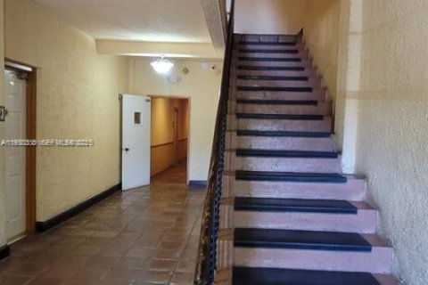 Condominio en venta en Miami Beach, Florida, 1 dormitorio, 82.5 m2 № 2034248 - foto 5