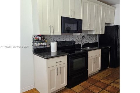 Condominio en venta en Miami Beach, Florida, 1 dormitorio, 82.5 m2 № 2034248 - foto 8