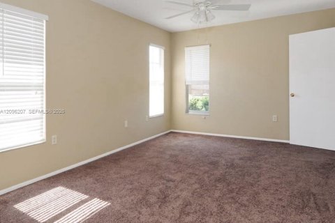Villa ou maison à louer à Bradenton, Floride: 3 chambres № 2386855 - photo 8