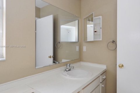 Villa ou maison à louer à Bradenton, Floride: 3 chambres № 2386855 - photo 7