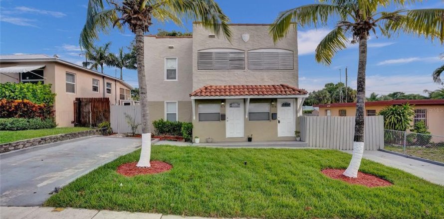 Dúplex en West Palm Beach, Florida 4 dormitorios, 154.78 m2 № 2093743