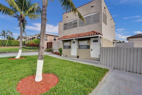 Dúplex en venta en West Palm Beach, Florida, 4 dormitorios, 154.78 m2 № 2093743 - foto 4