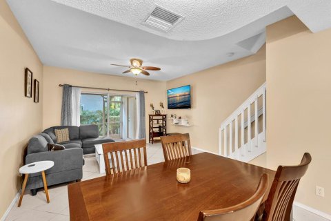 Touwnhouse à vendre à Margate, Floride: 2 chambres, 103.12 m2 № 2435469 - photo 13