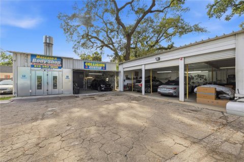 Commercial property in Tampa, Florida 372.17 sq.m. № 2202414 - photo 16