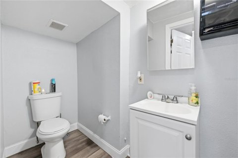 Commercial property in Tampa, Florida 372.17 sq.m. № 2202414 - photo 23