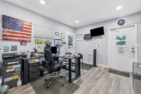 Commercial property in Tampa, Florida 372.17 sq.m. № 2202414 - photo 24