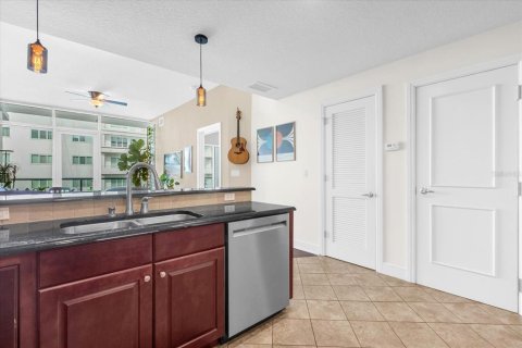 Condo in Orlando, Florida, 1 bedroom  № 1915823 - photo 16