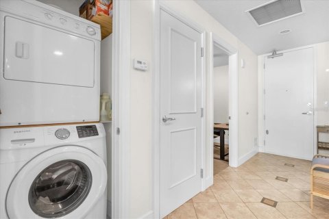 Condo in Orlando, Florida, 1 bedroom  № 1915823 - photo 15