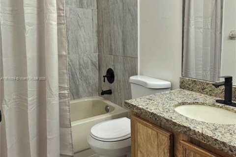 Condo in Coral Springs, Florida, 2 bedrooms  № 1768870 - photo 11